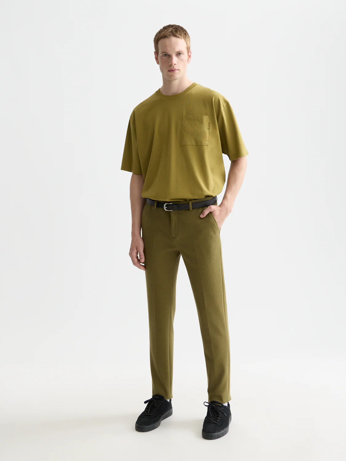 Seasonal Essentials 3 crosses pocket loose T-shirt - Image 9