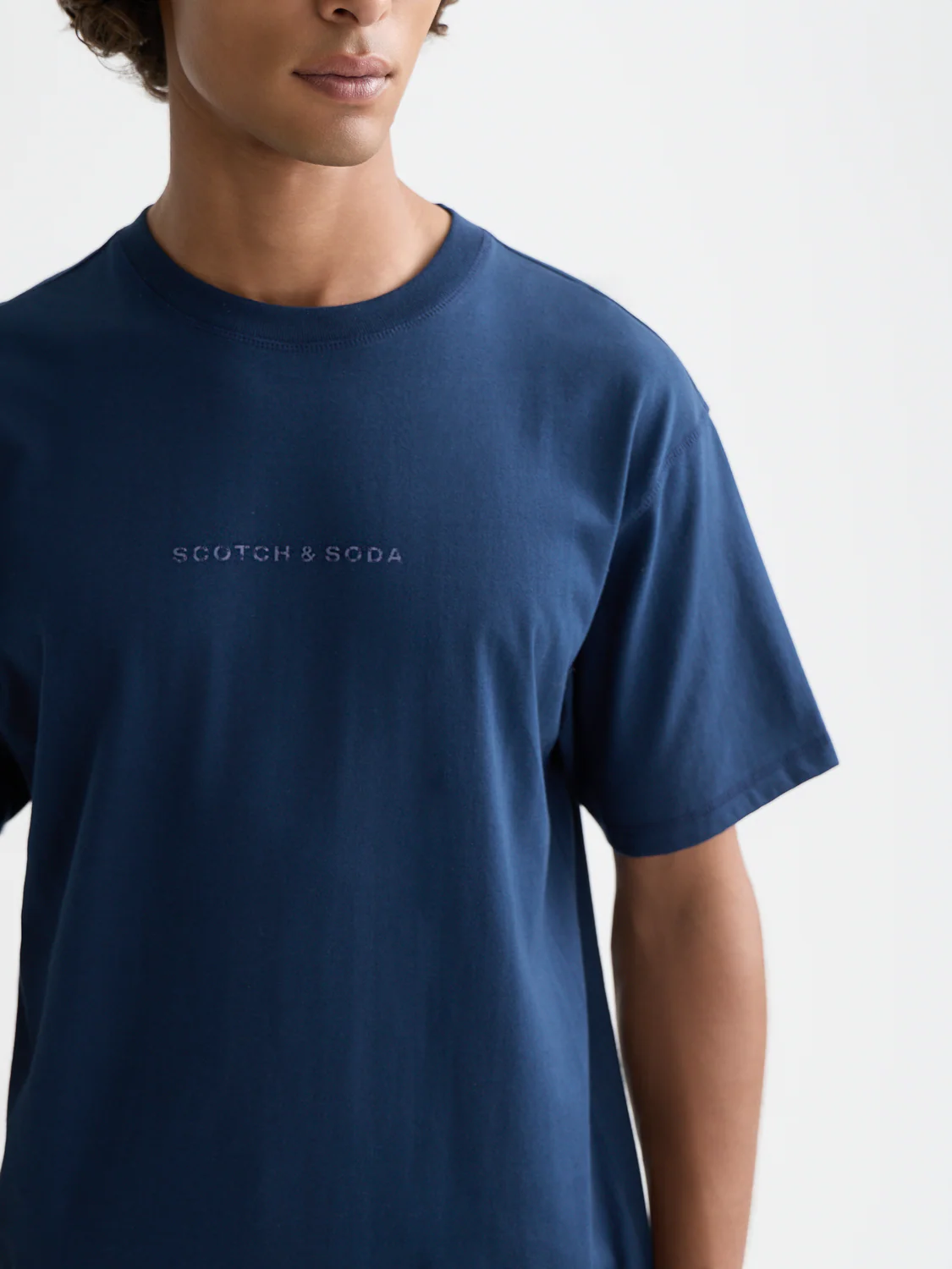 Seasonal Essentials artwork relaxed T-shirt - Image 17