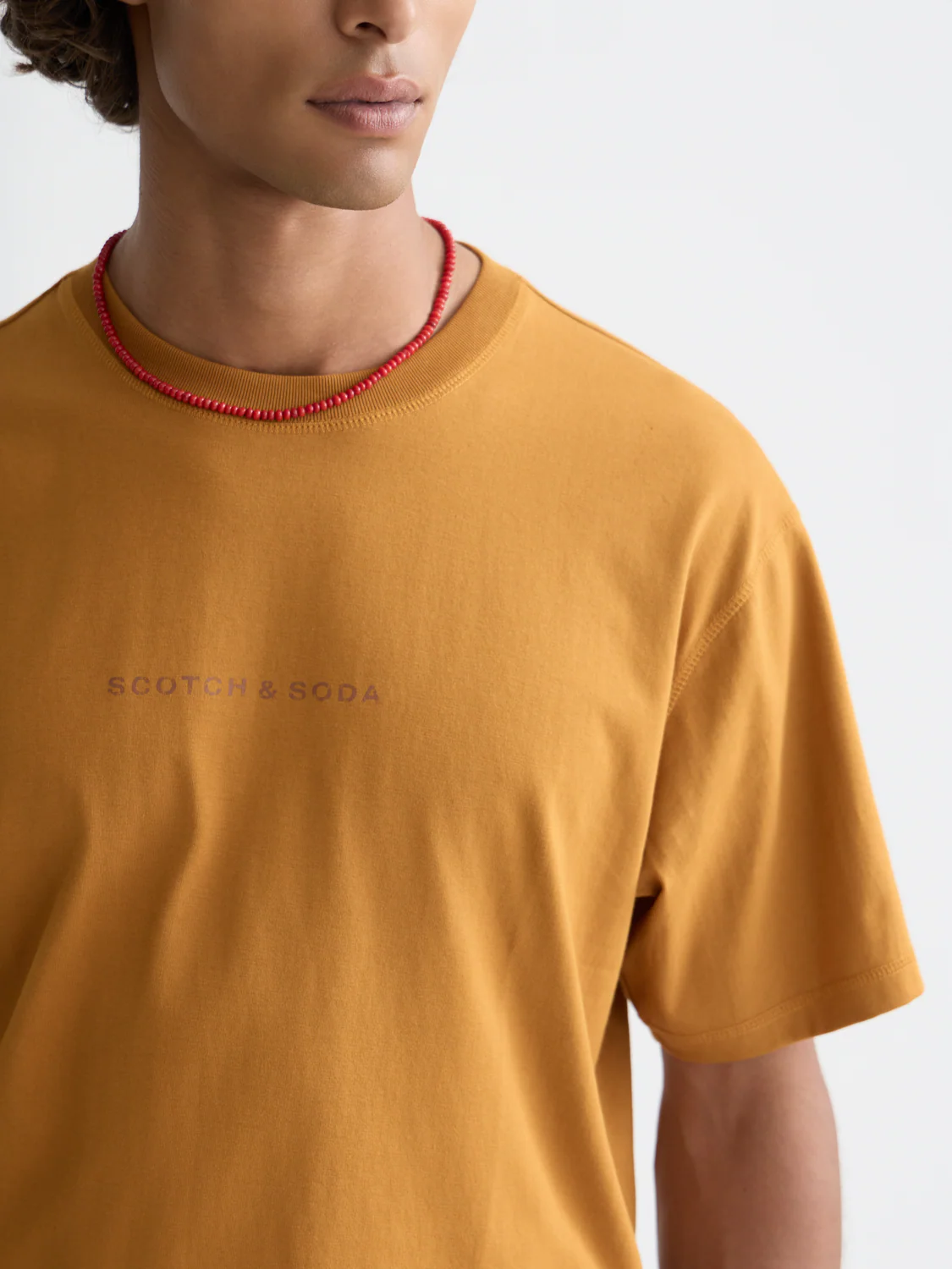 Seasonal Essentials artwork relaxed T-shirt - Image 3