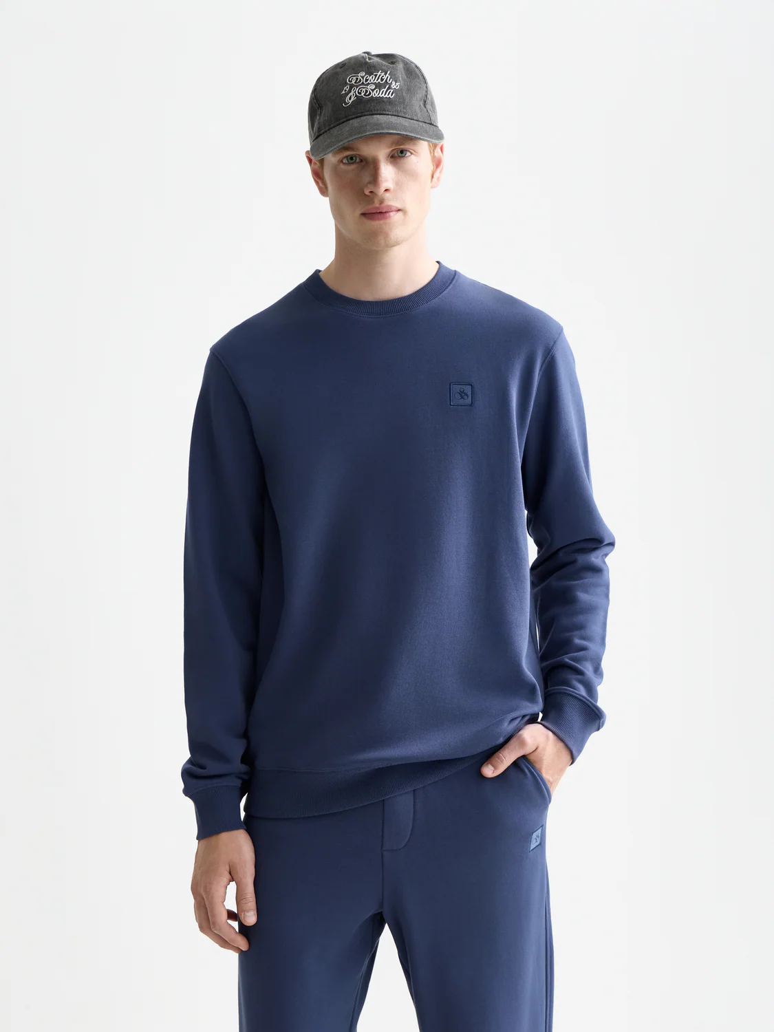 Seasonal core logo badge regular-fit sweatshirt - Image 15