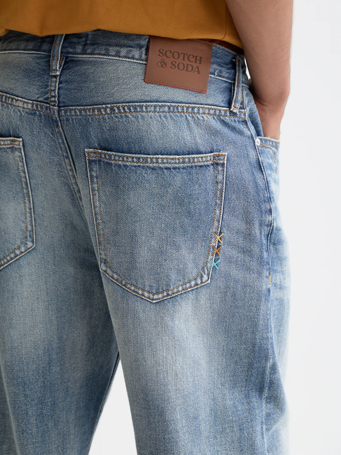 The Pitch loose denim - Image 3