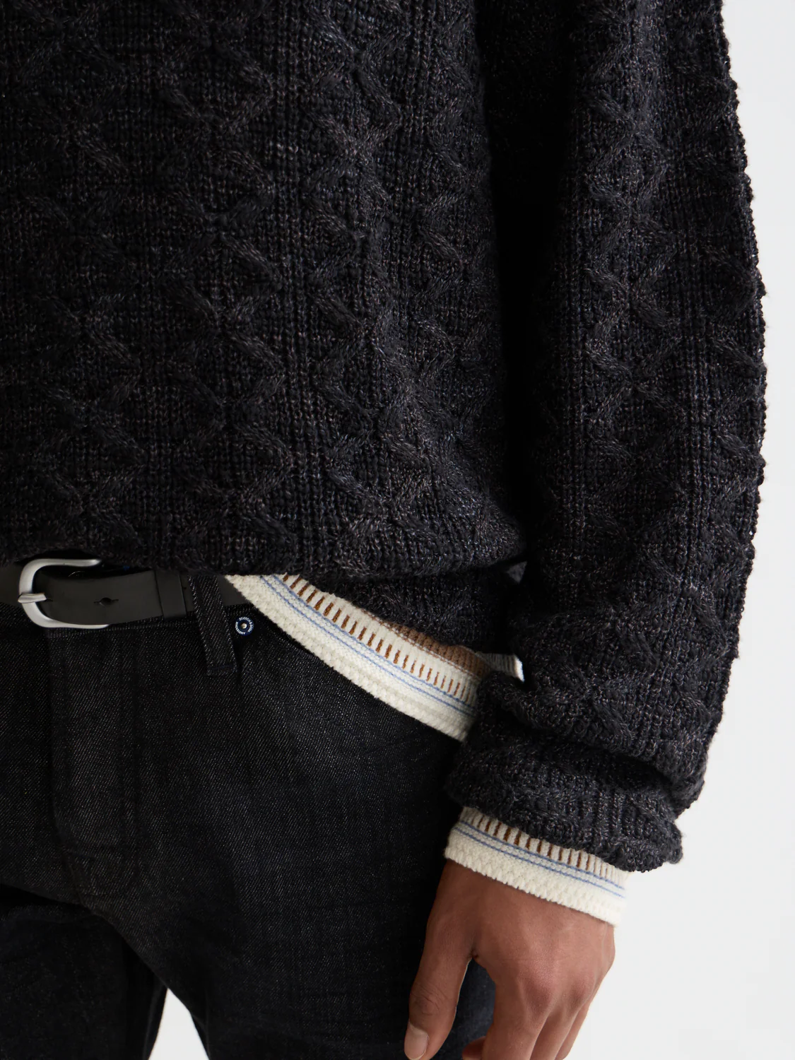 V-Neck cable loose pullover - Image 4