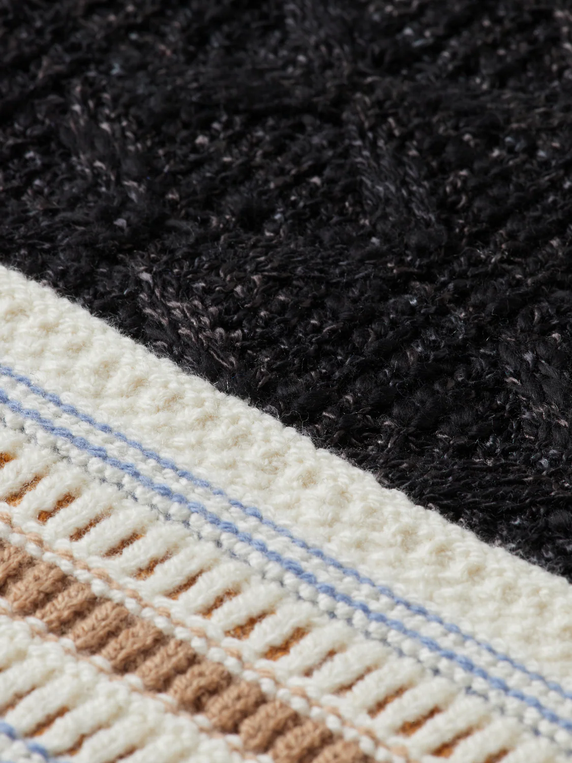 V-Neck cable loose pullover - Image 8