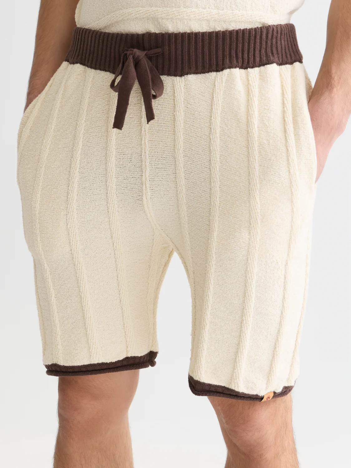 Structured knitted shorts - Image 3