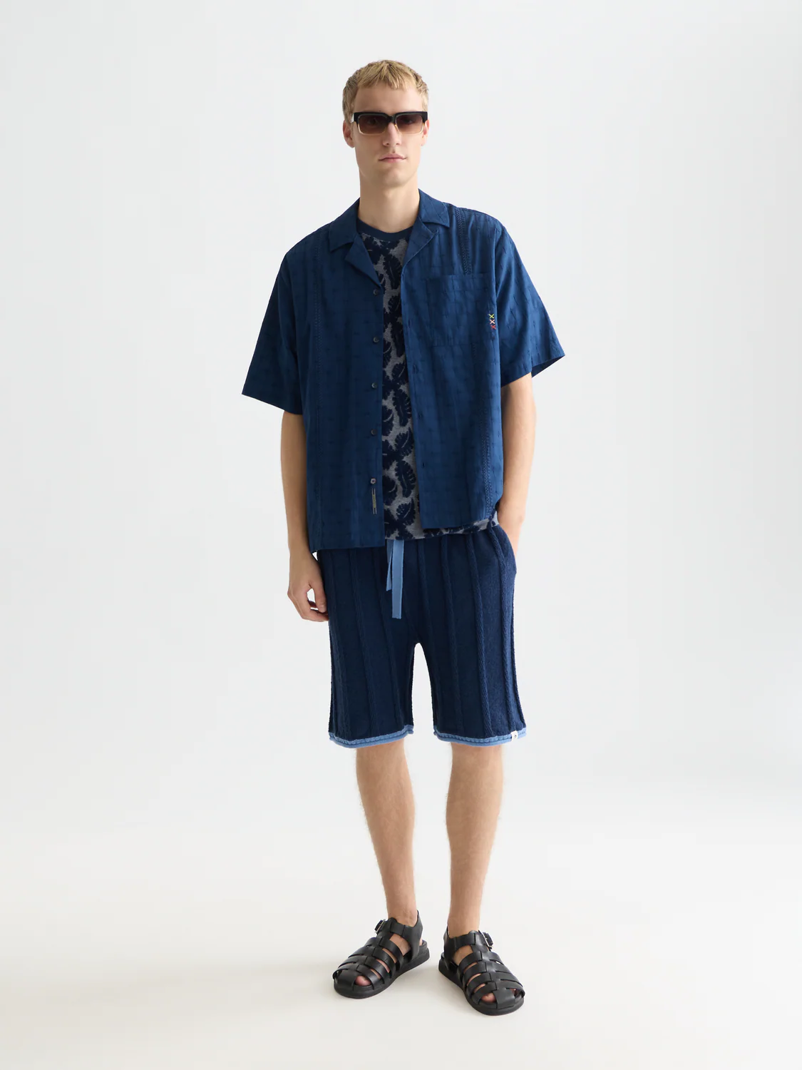 Structured knitted shorts - Image 8