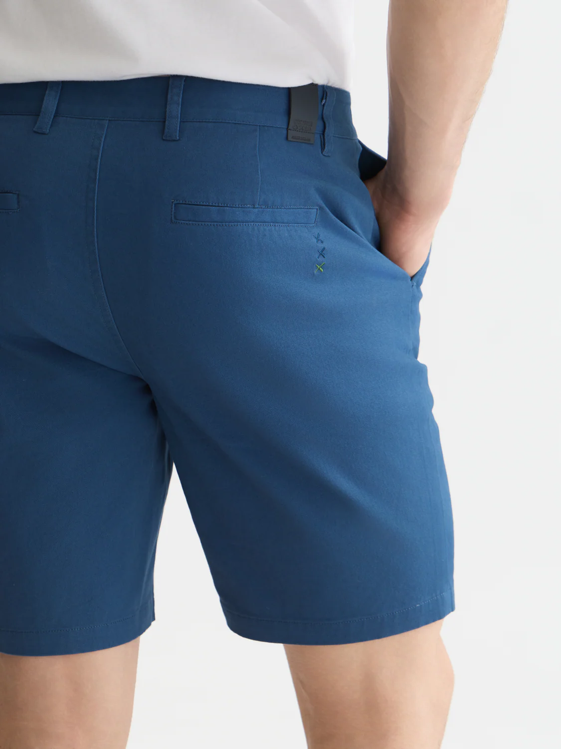 Seasonal Essentials Stuart cotton twill shorts - Image 10
