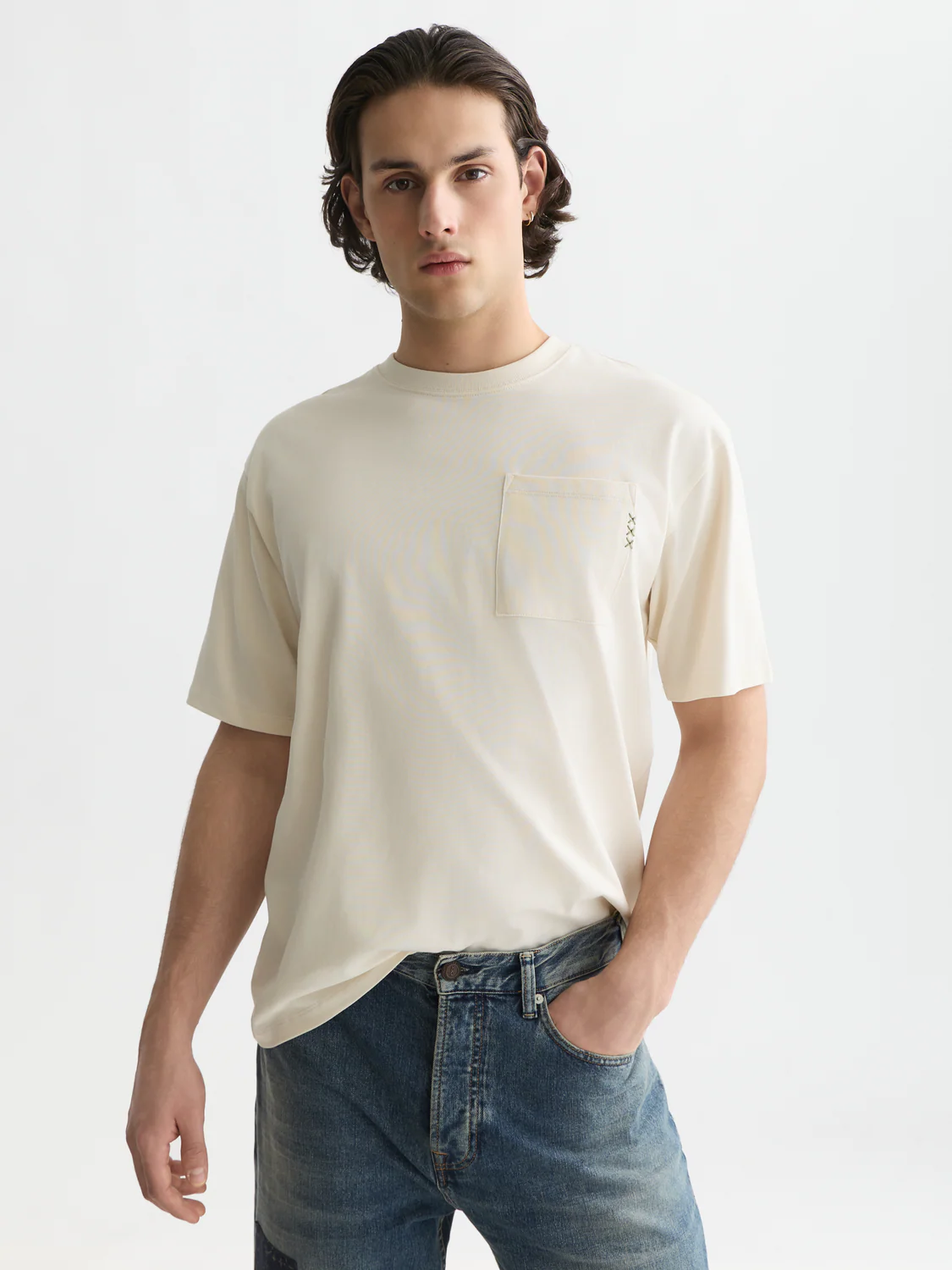 Seasonal core 3 crosses chest pocket loose-fit T-shirt