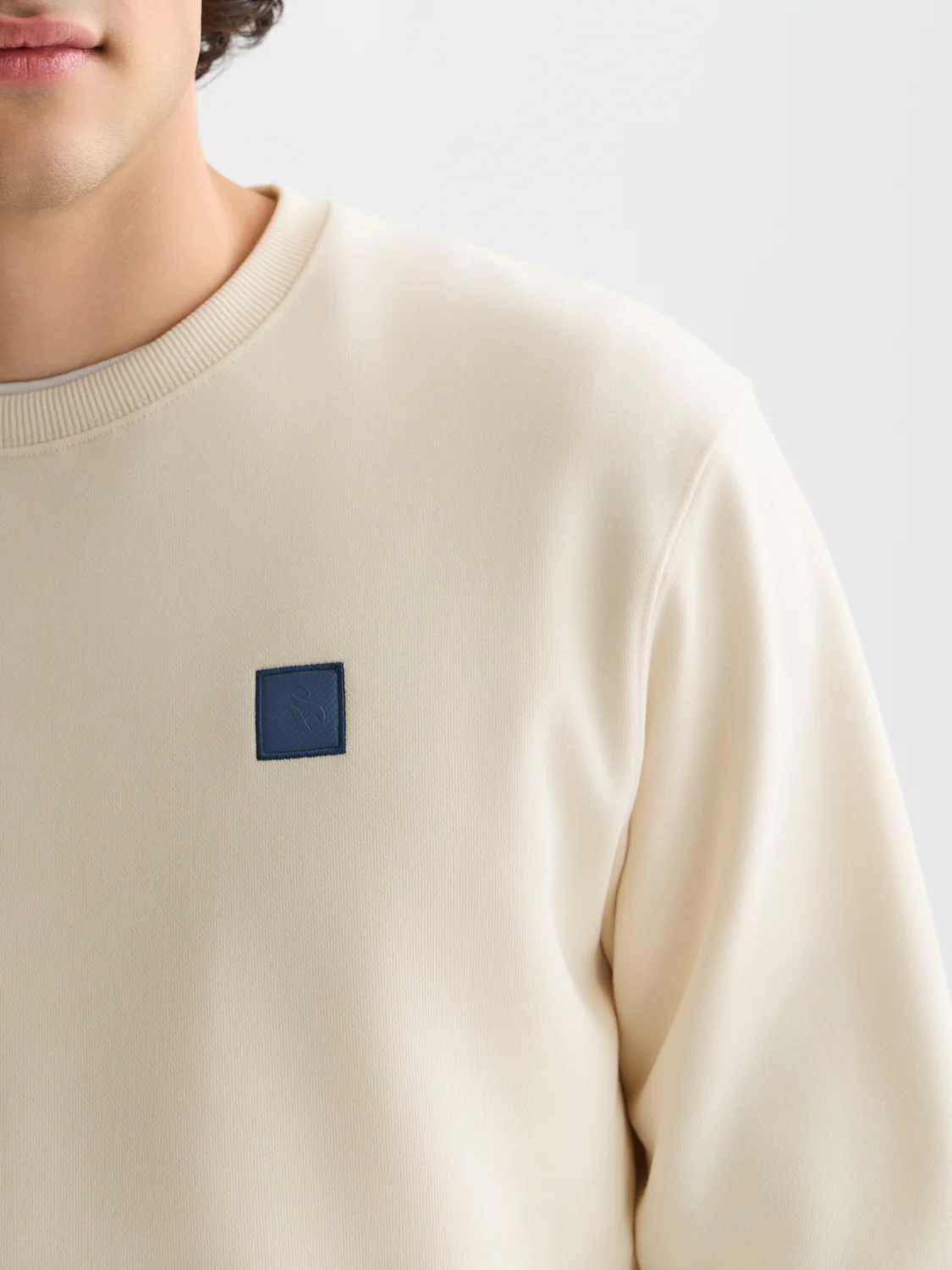 Seasonal core logo badge regular-fit sweatshirt - Image 3