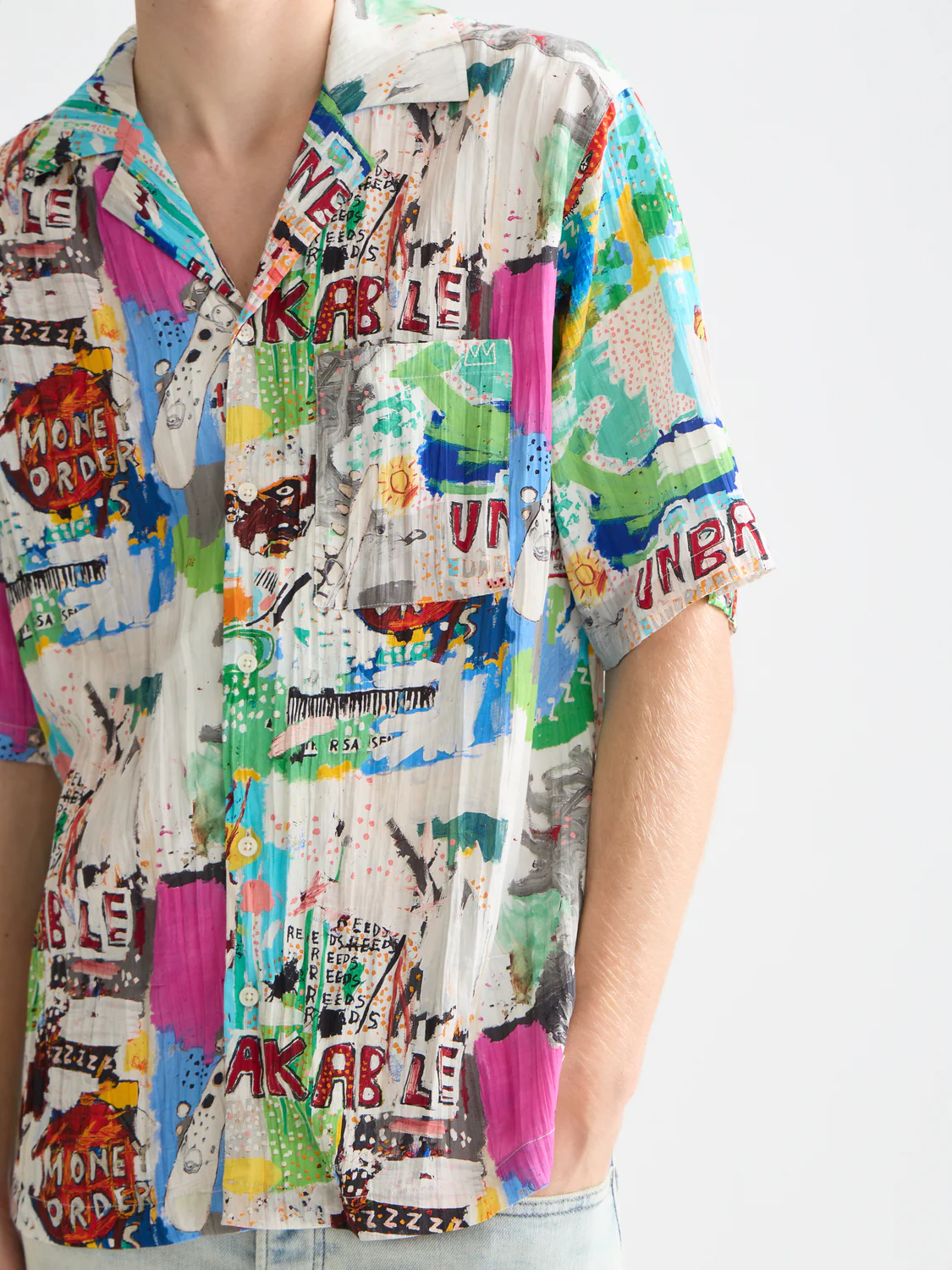 Scotch & Soda x Basquiat Printed Relaxed Short-Sleeved Shirt - Image 3