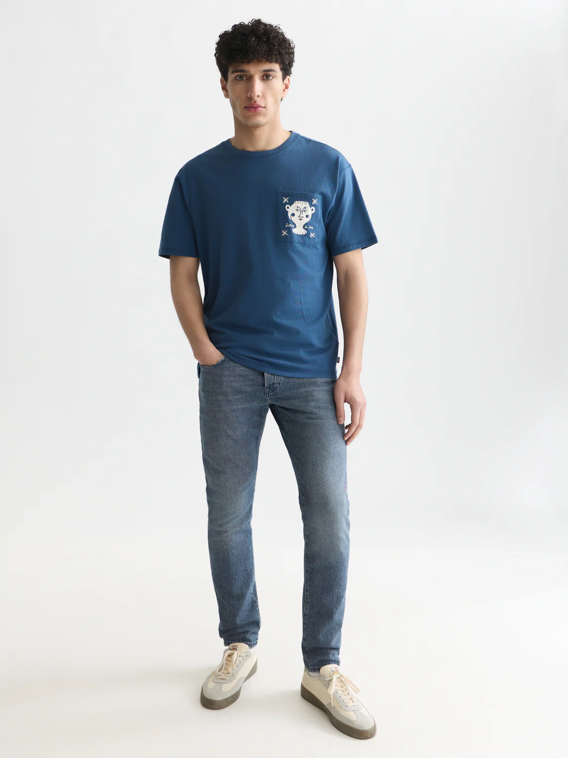 Chest pocket with artwork relaxed-fit T-shirt - Image 9