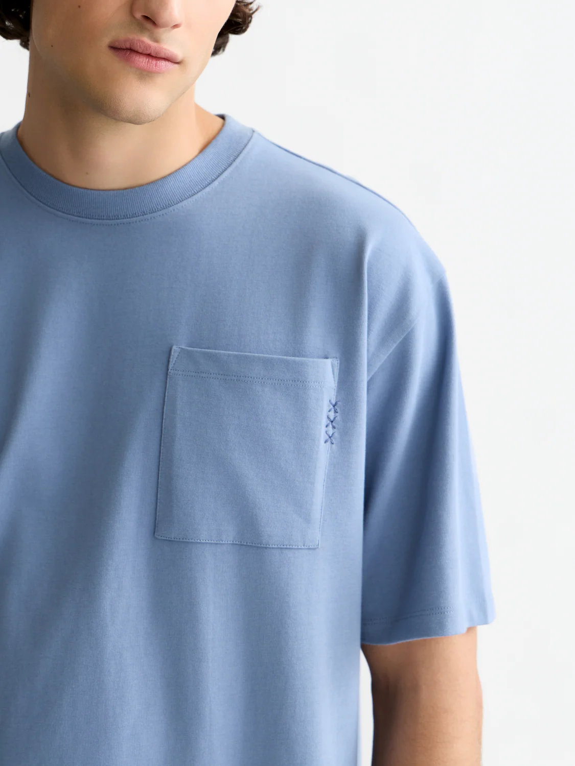 Seasonal Essentials 3 crosses pocket loose T-shirt - Image 10