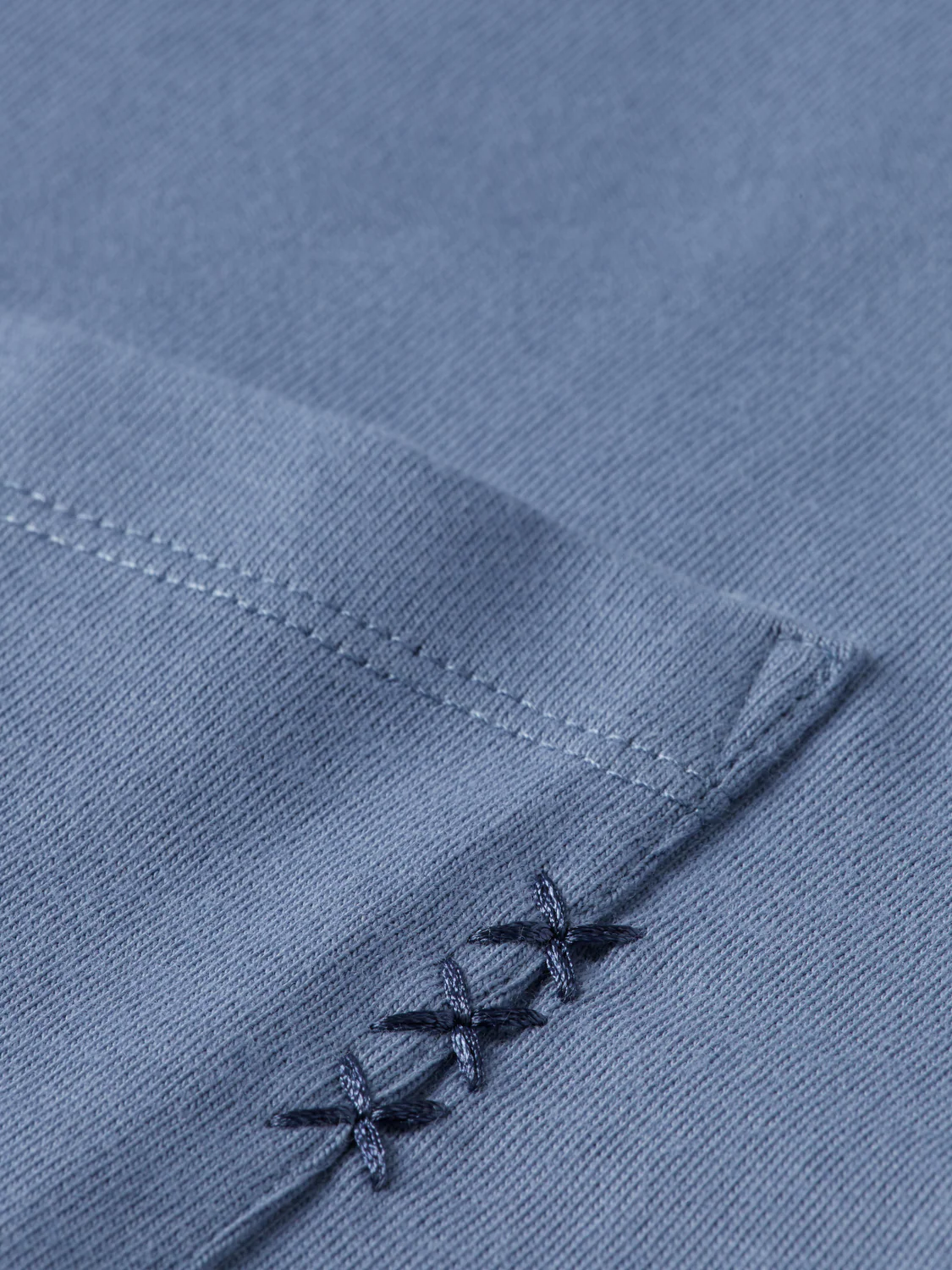 Seasonal Essentials 3 crosses pocket loose T-shirt - Image 14