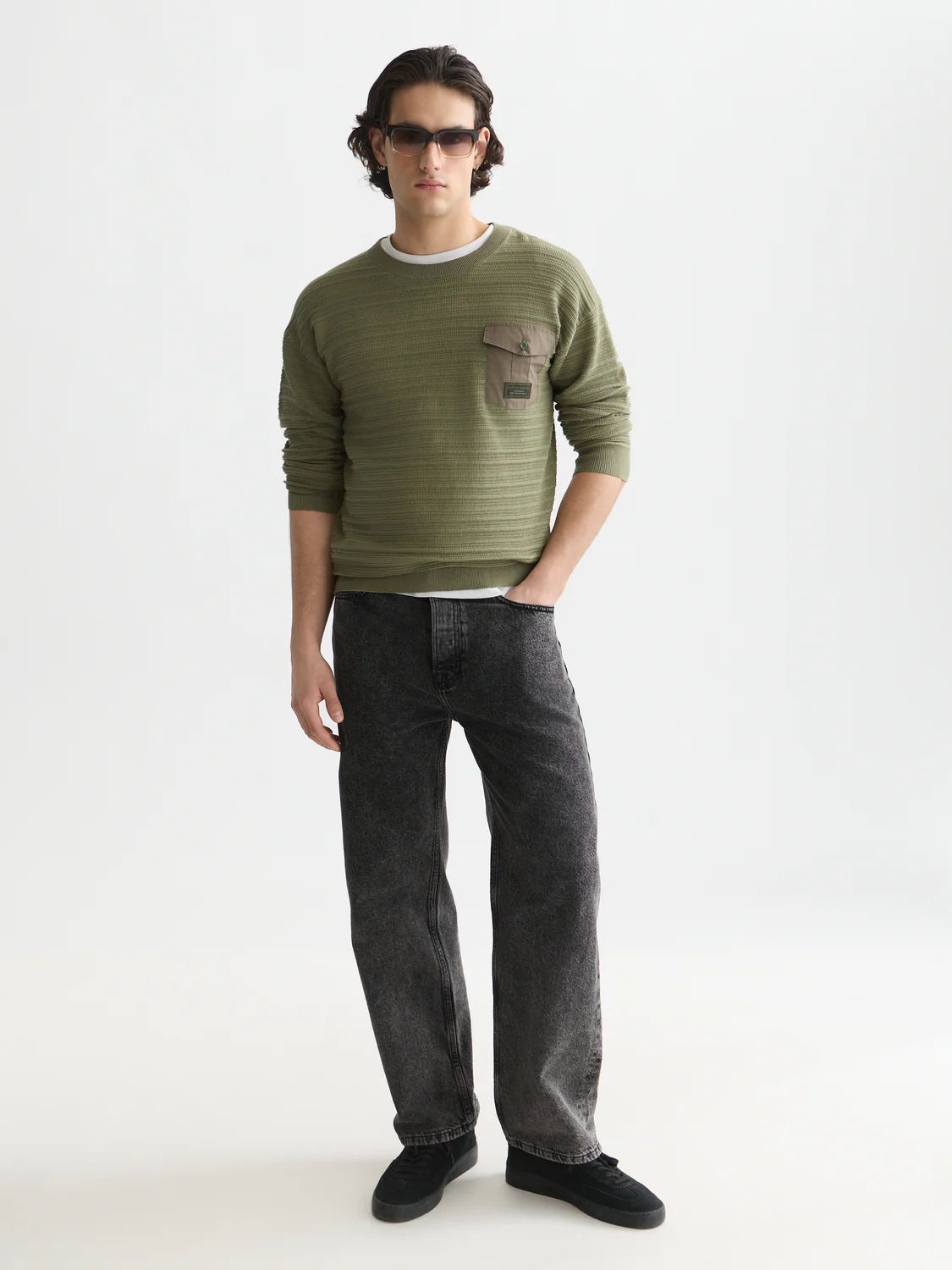 Structured chest pocket relaxed-fit pullover - Image 2
