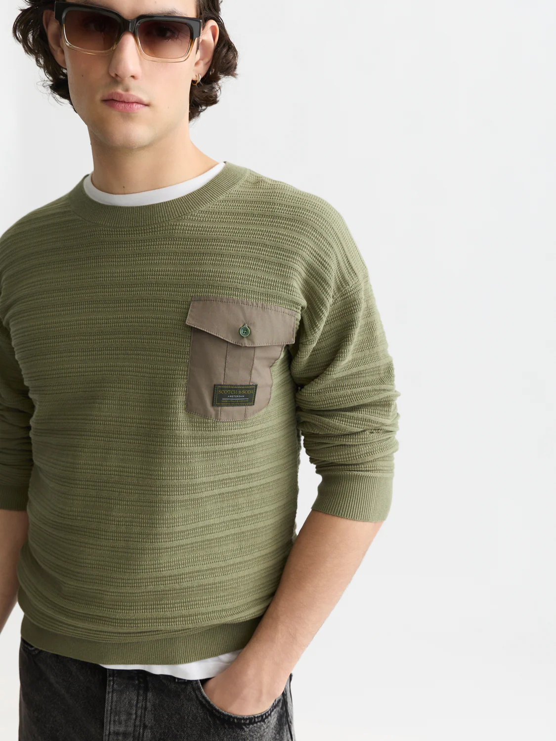 Structured chest pocket relaxed-fit pullover - Image 3