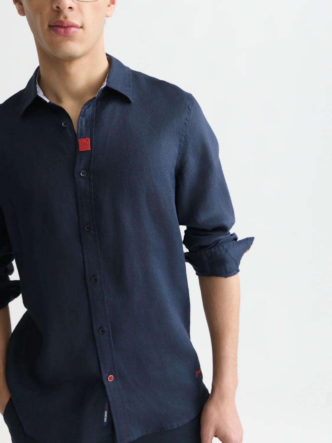Solid linen regular-fit shirt - Image 3