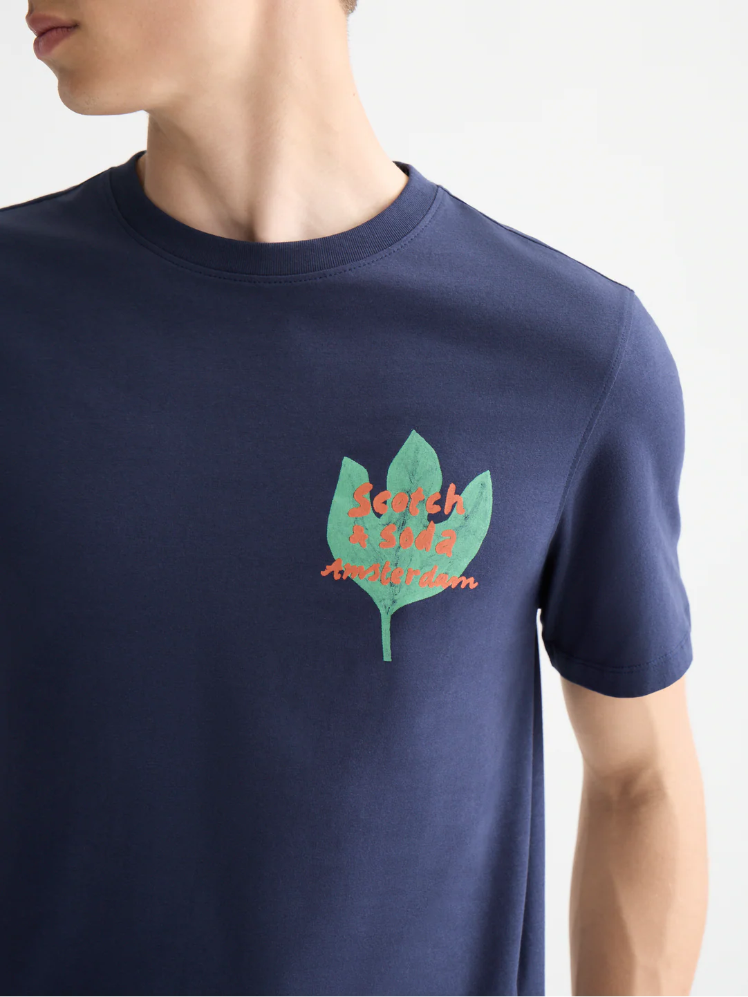 Regular Artwork T-shirt - Image 3