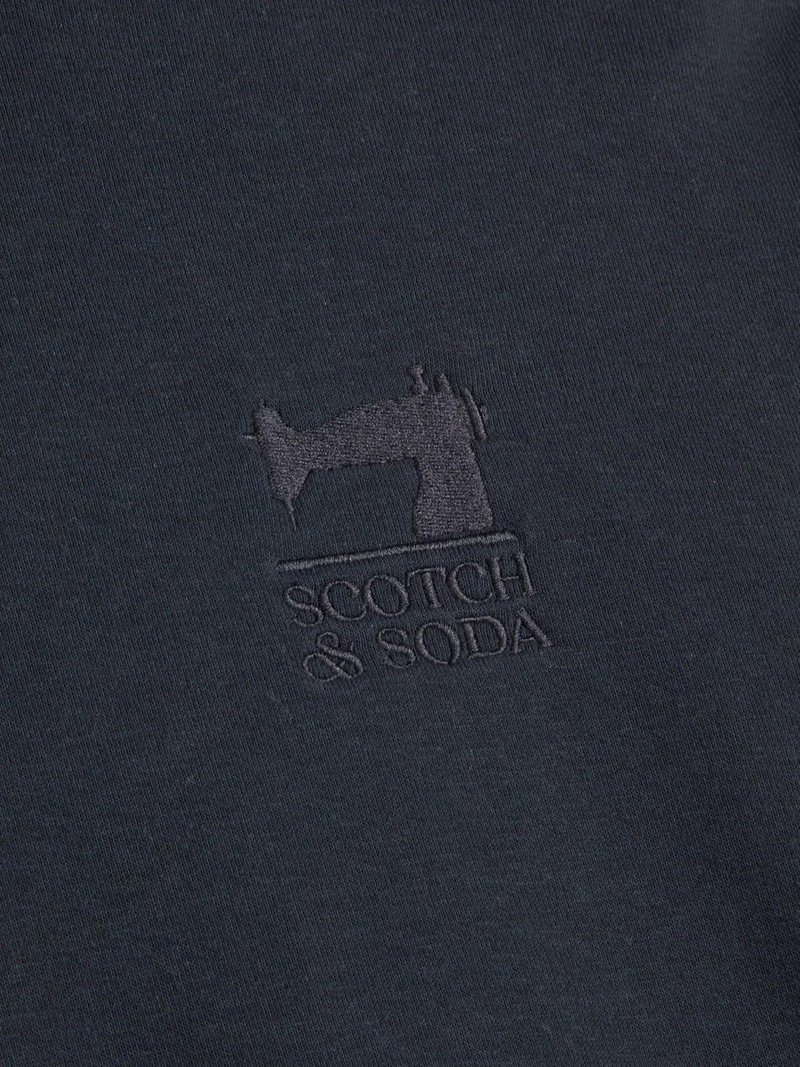 GRAPHIC CREW - Image 3