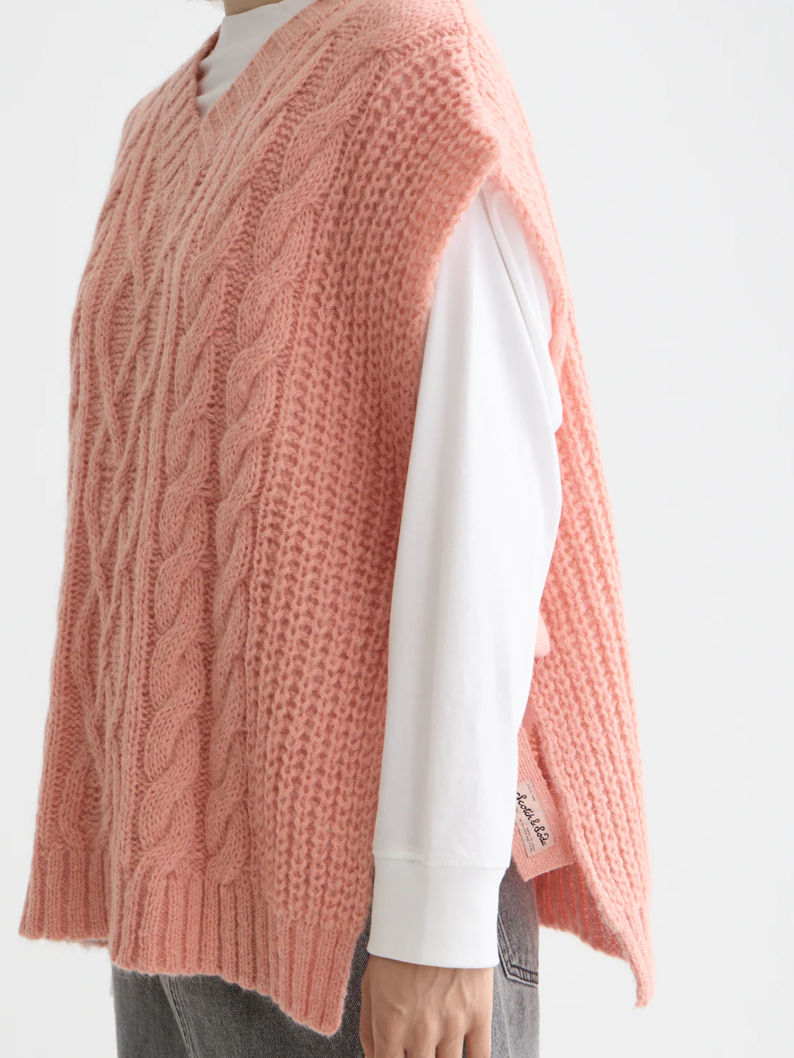 Cable stitch spencer - Image 10
