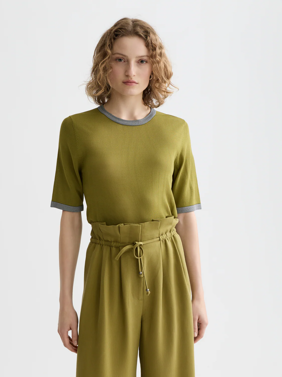 Stripe trim short sleeve pullover