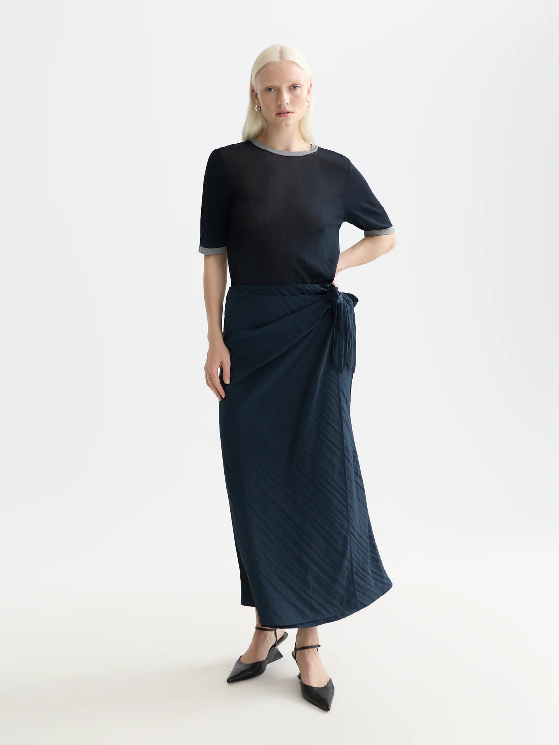 Stripe trim short sleeve pullover - Image 8