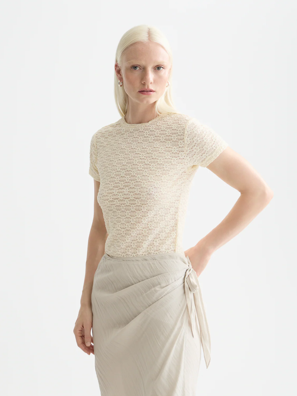 Open structure slim T-shirt