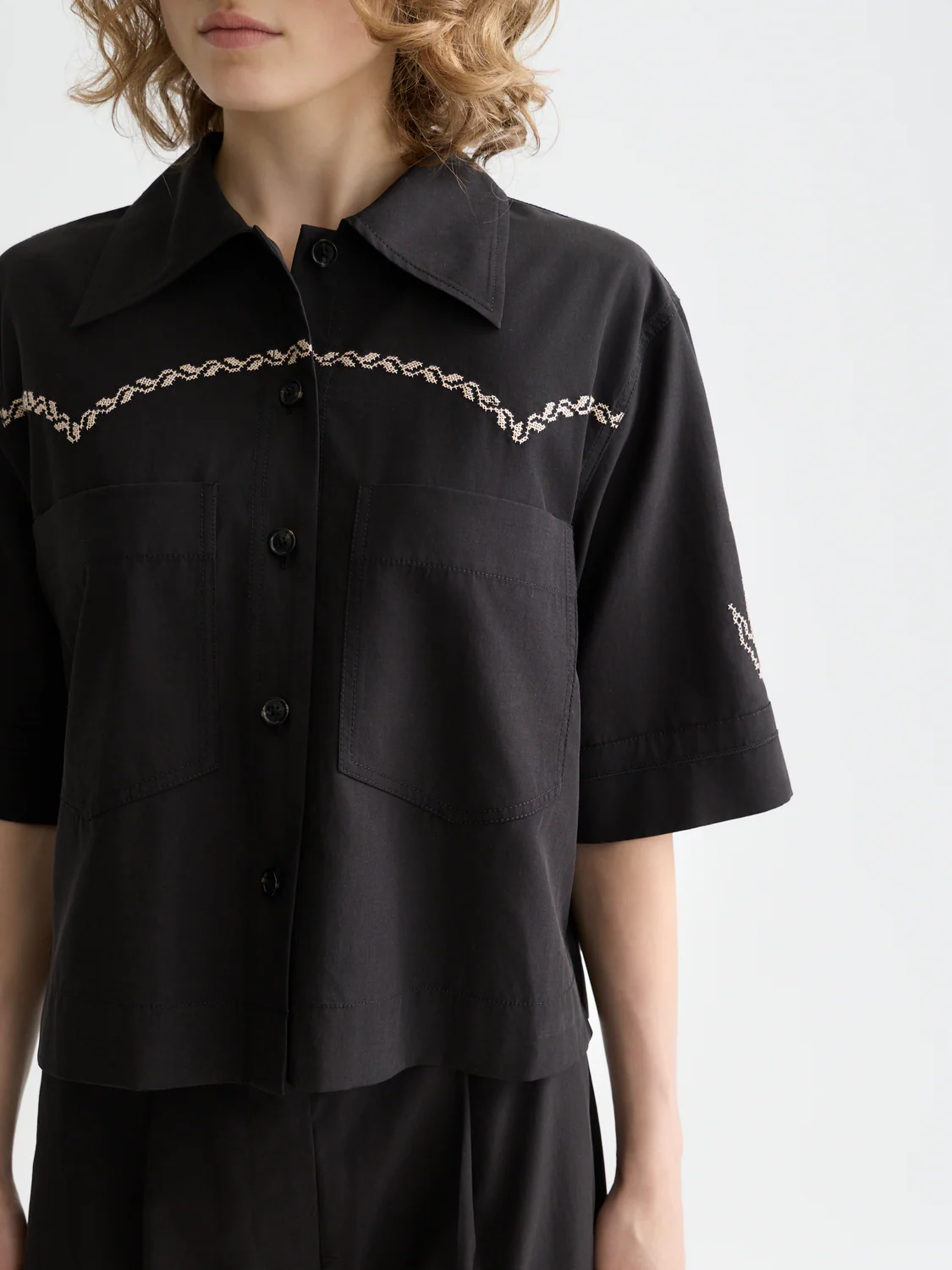 Boxy-fit short sleeved shirt - Image 3