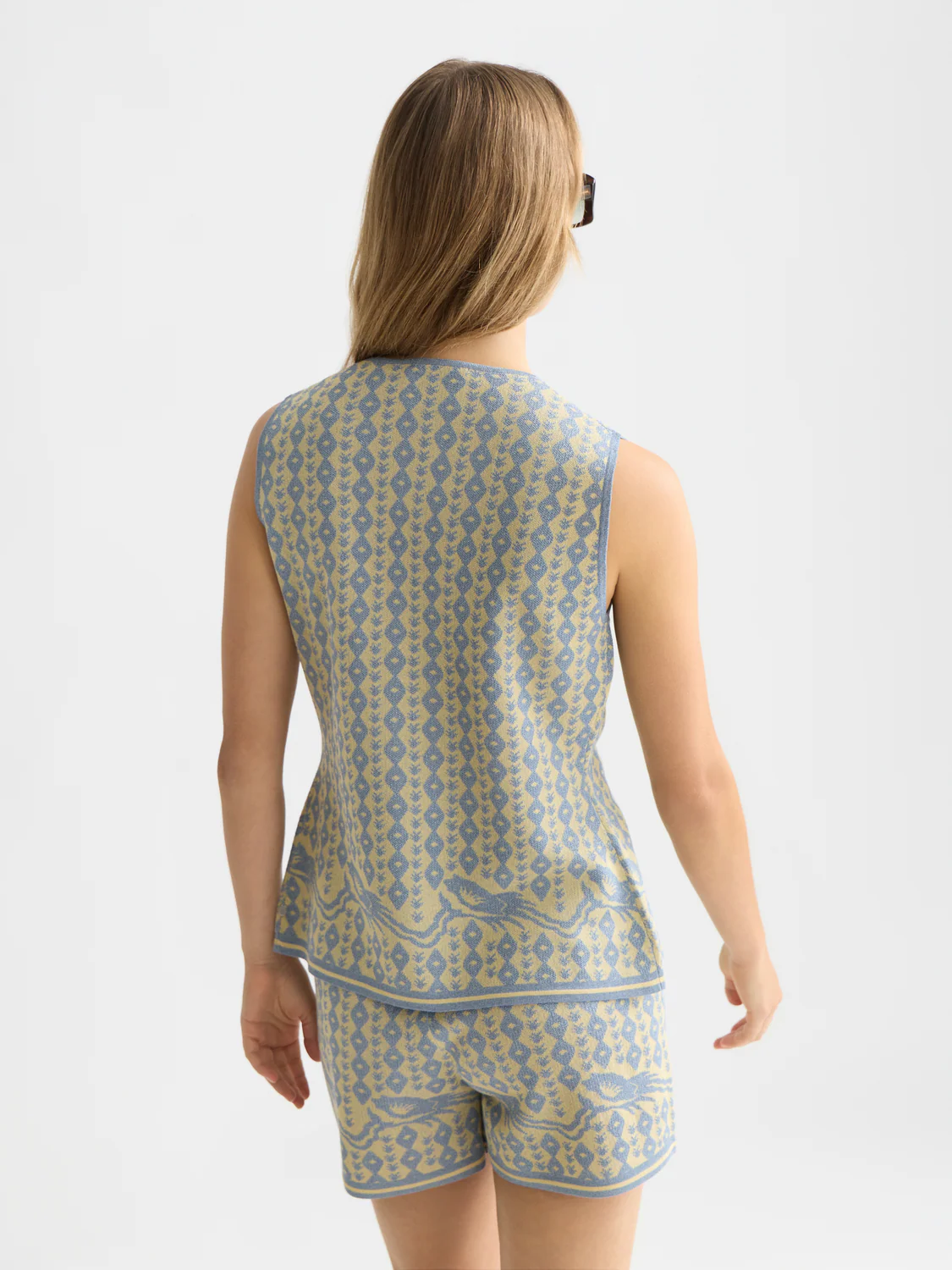 Jacquard knitted vest - Image 4
