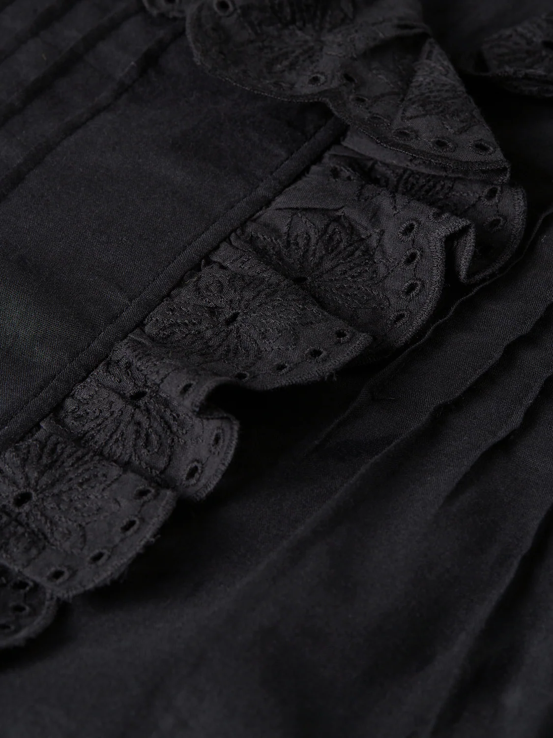 Short sleeve blouse with embroidered details - Image 7