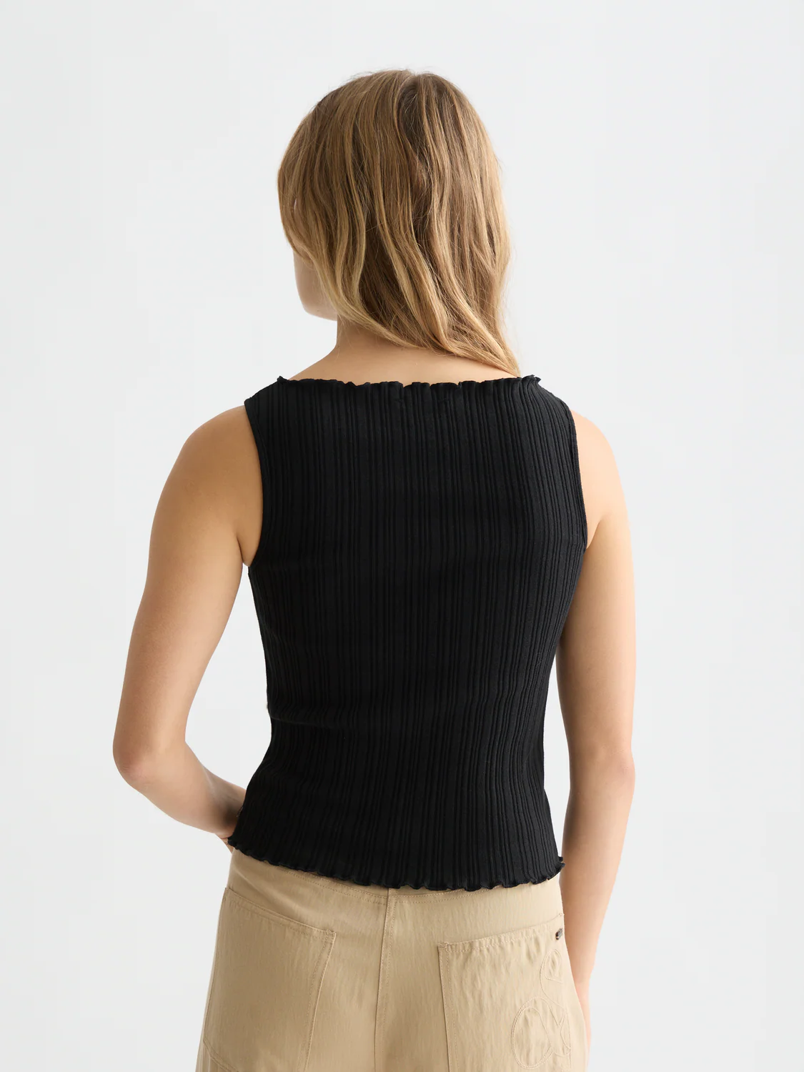 Structured rib tank - Image 4