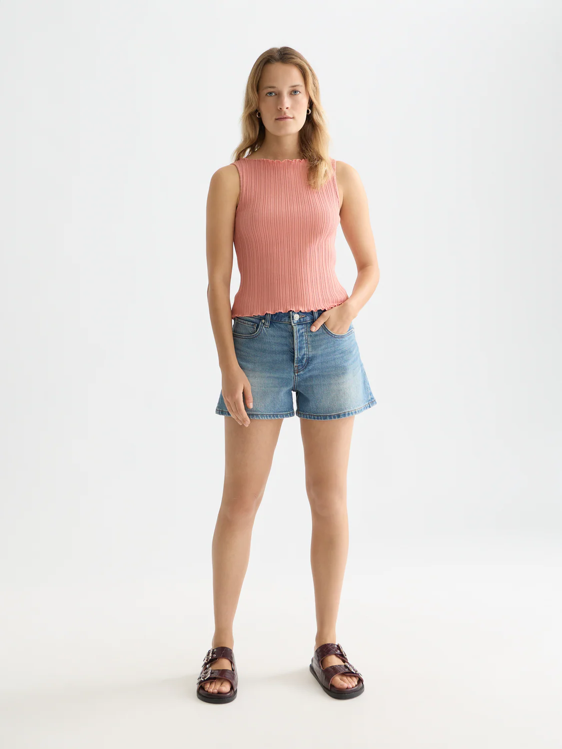 Structured rib tank - Image 9