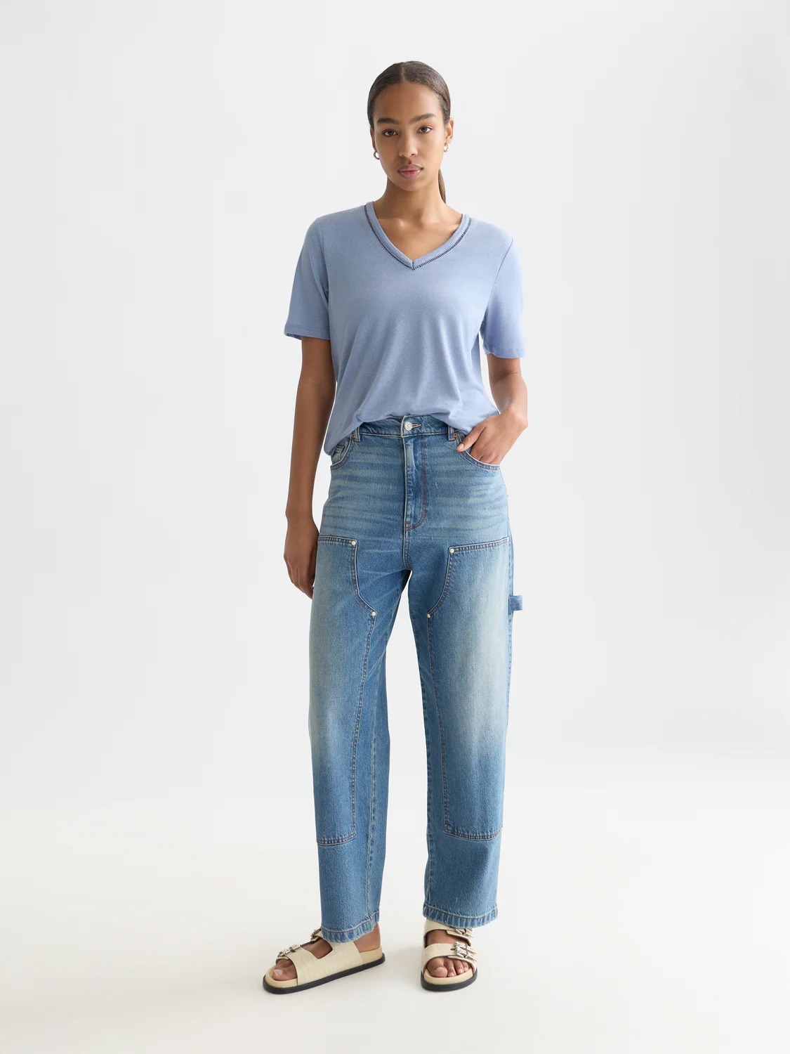 Linen V-neck T-shirt - Image 2