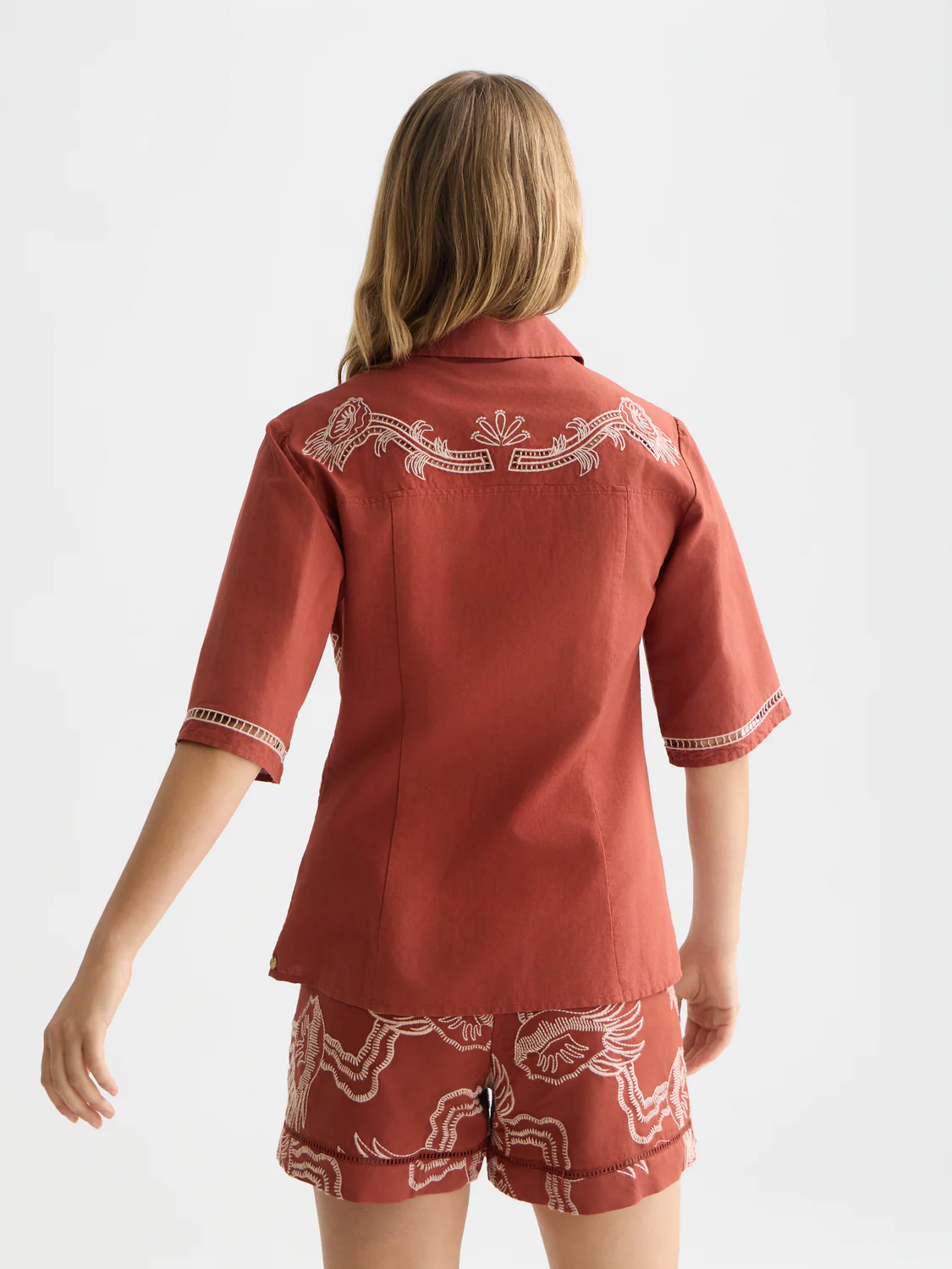 Embroidered short sleeved fitted shirt - Image 4