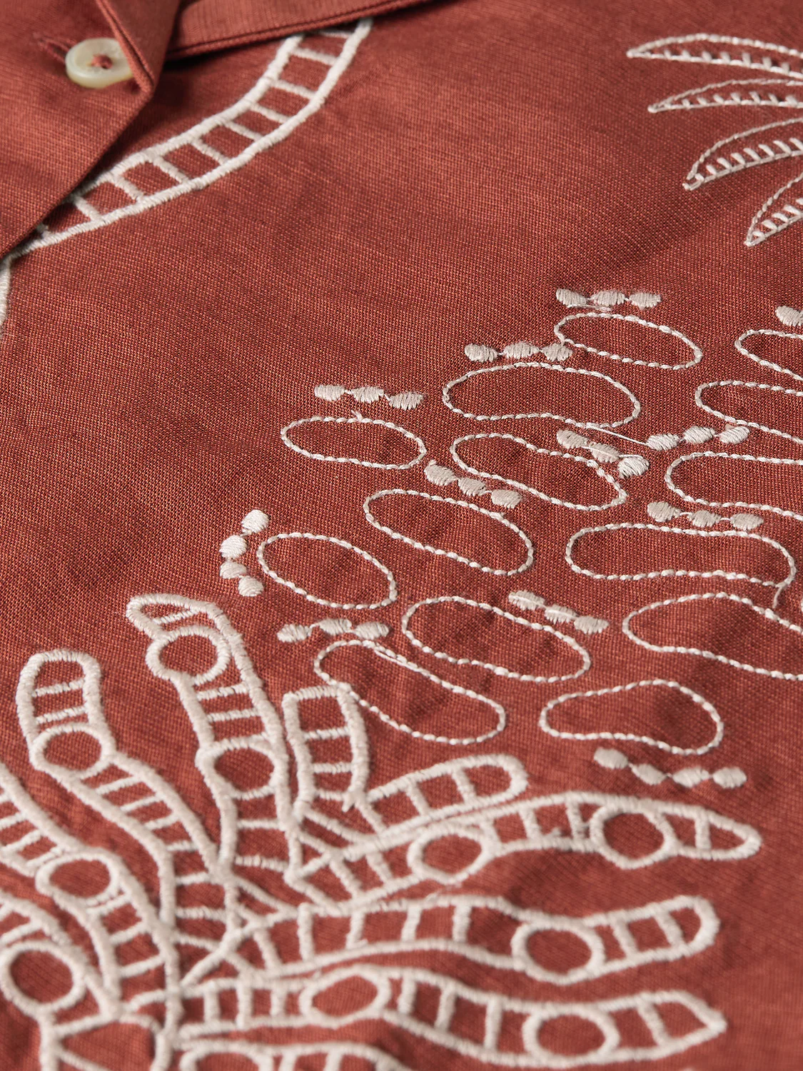 Embroidered short sleeved fitted shirt - Image 7
