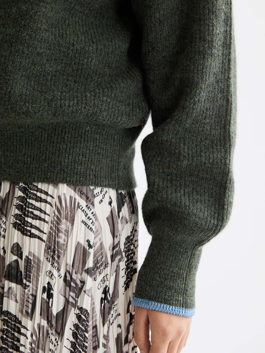 Fuzzy crew neck pullover - Image 3