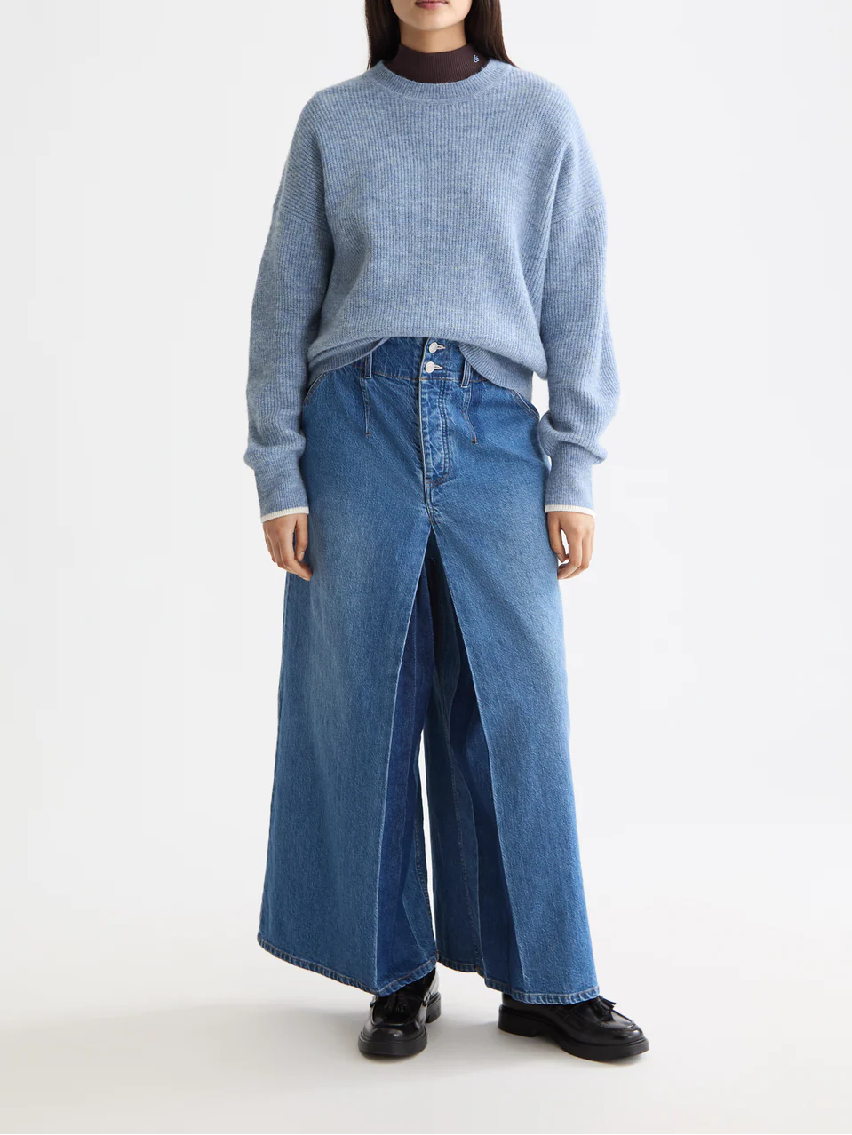 Fuzzy crew neck pullover - Image 9