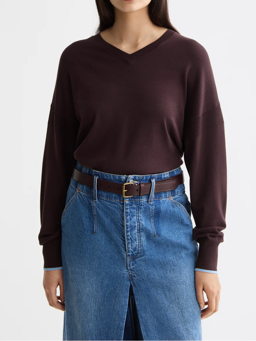 V-neck relaxed pullover