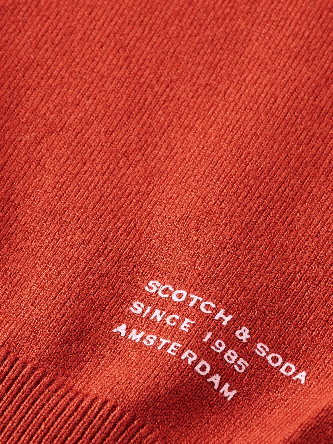 V-neck relaxed pullover - Image 12