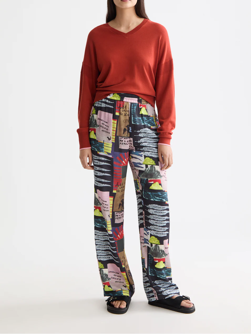 V-neck relaxed pullover - Image 8