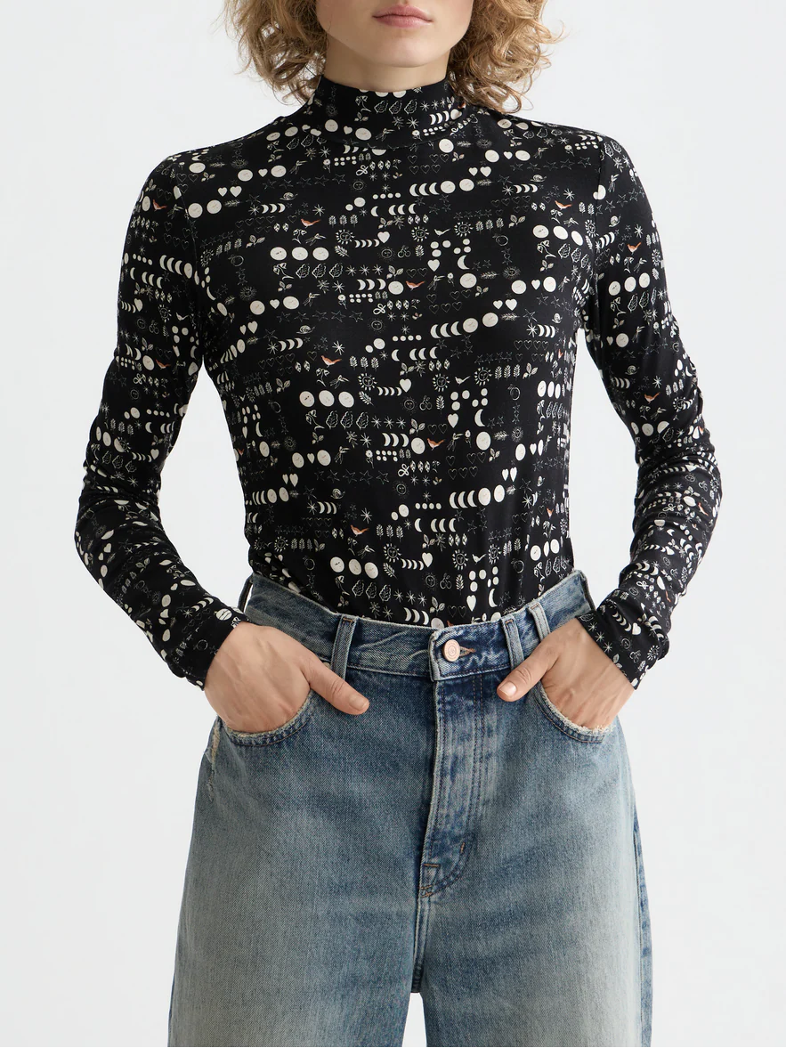 All over printed mock neck long sleeve T-shirt