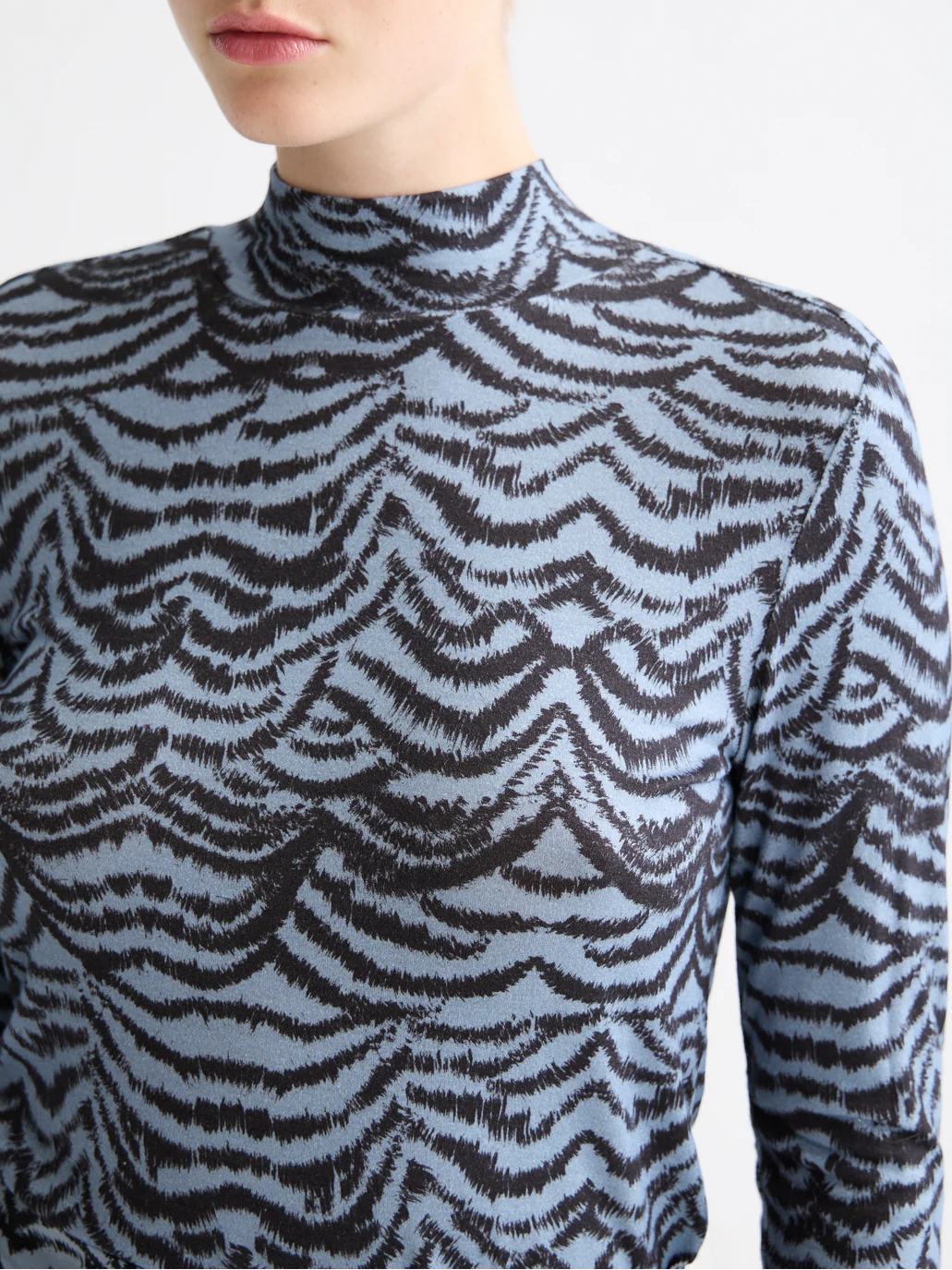All over printed mock neck long sleeve T-shirt - Image 16