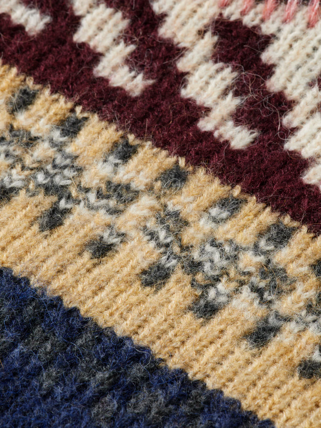 Blocked Fair Isle pullover - Image 6