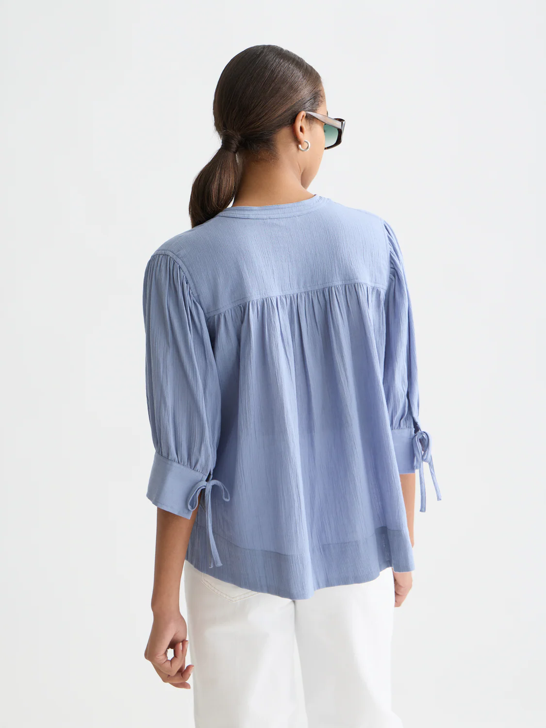 Relaxed blouse with gathers - Image 11