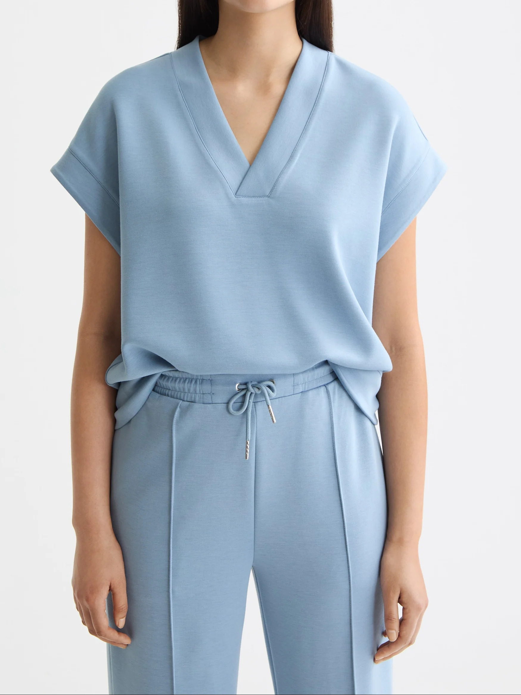V-neck sleeveless modal sweatshirt - Image 13