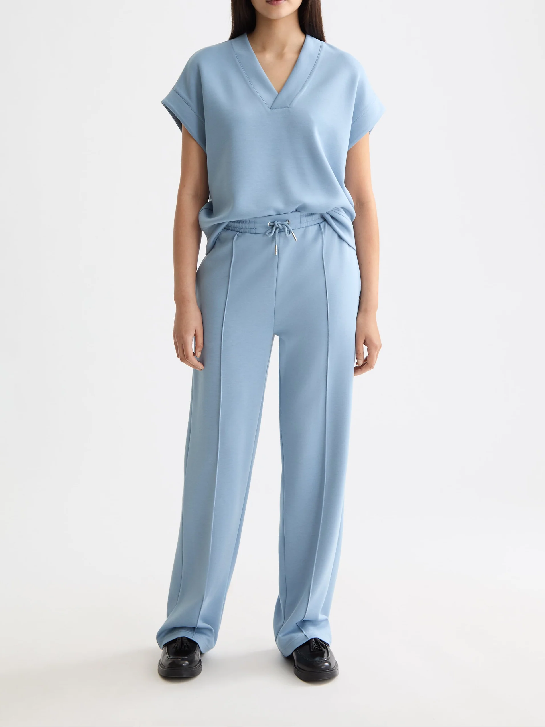 V-neck sleeveless modal sweatshirt - Image 14