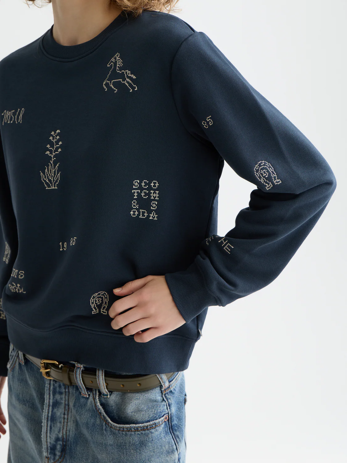 Embroidered sweatshirt - Image 3