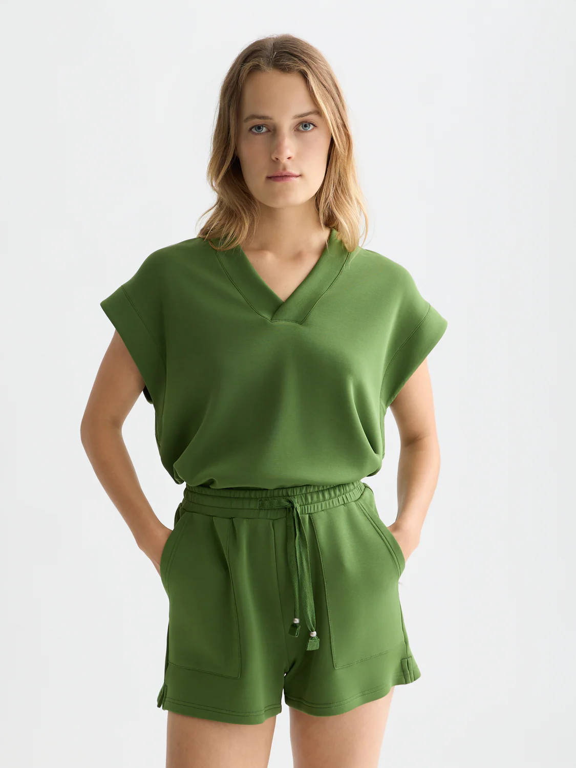 Tencel V-neck short sleeve sweatshirt