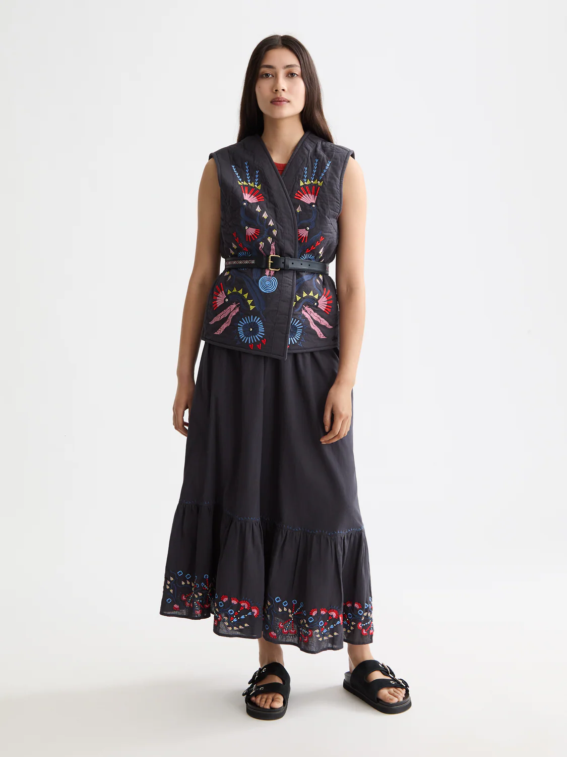 Embroidered gilet - Image 2