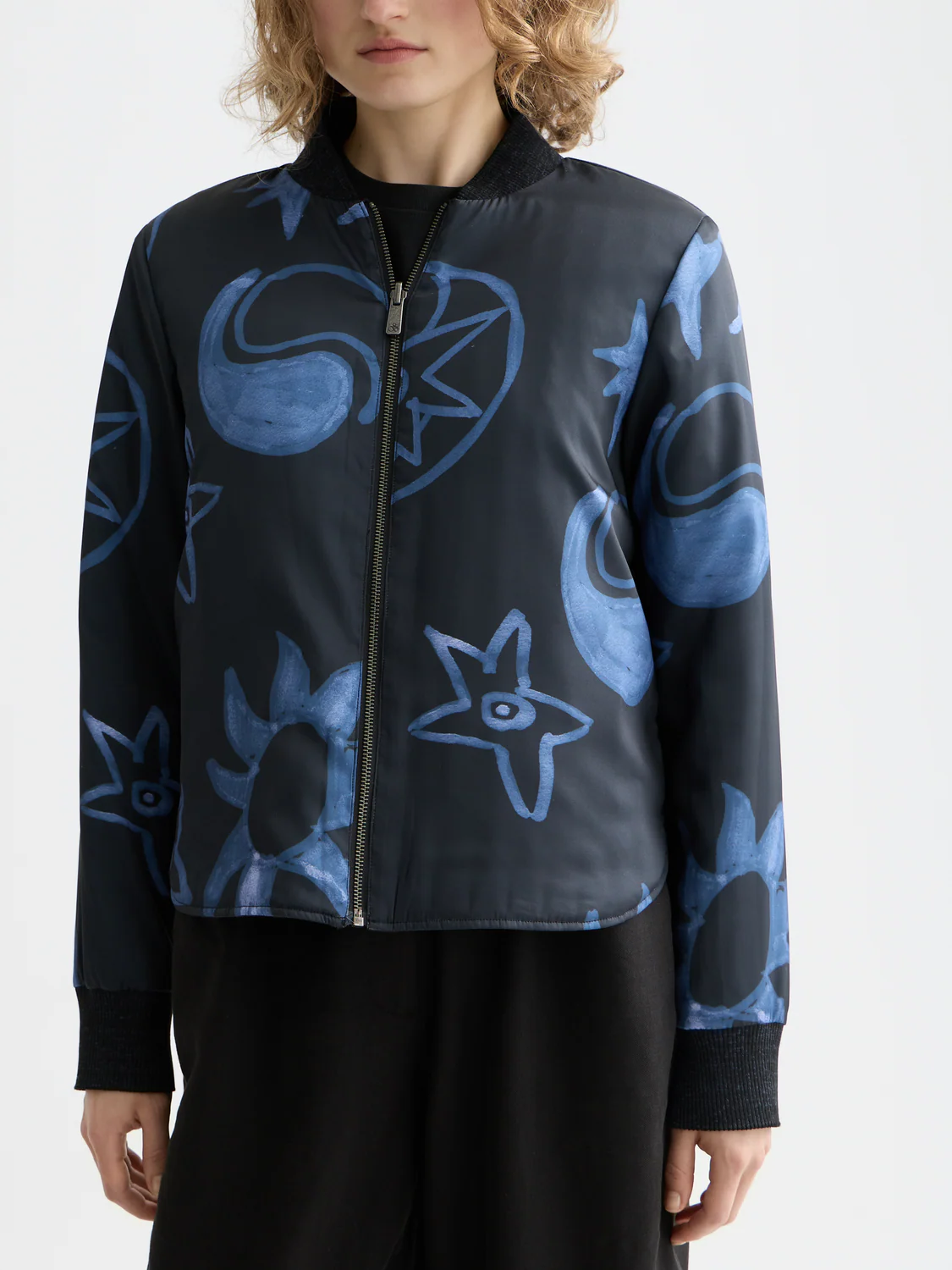 Quilted reversible bomber jacket - Image 3