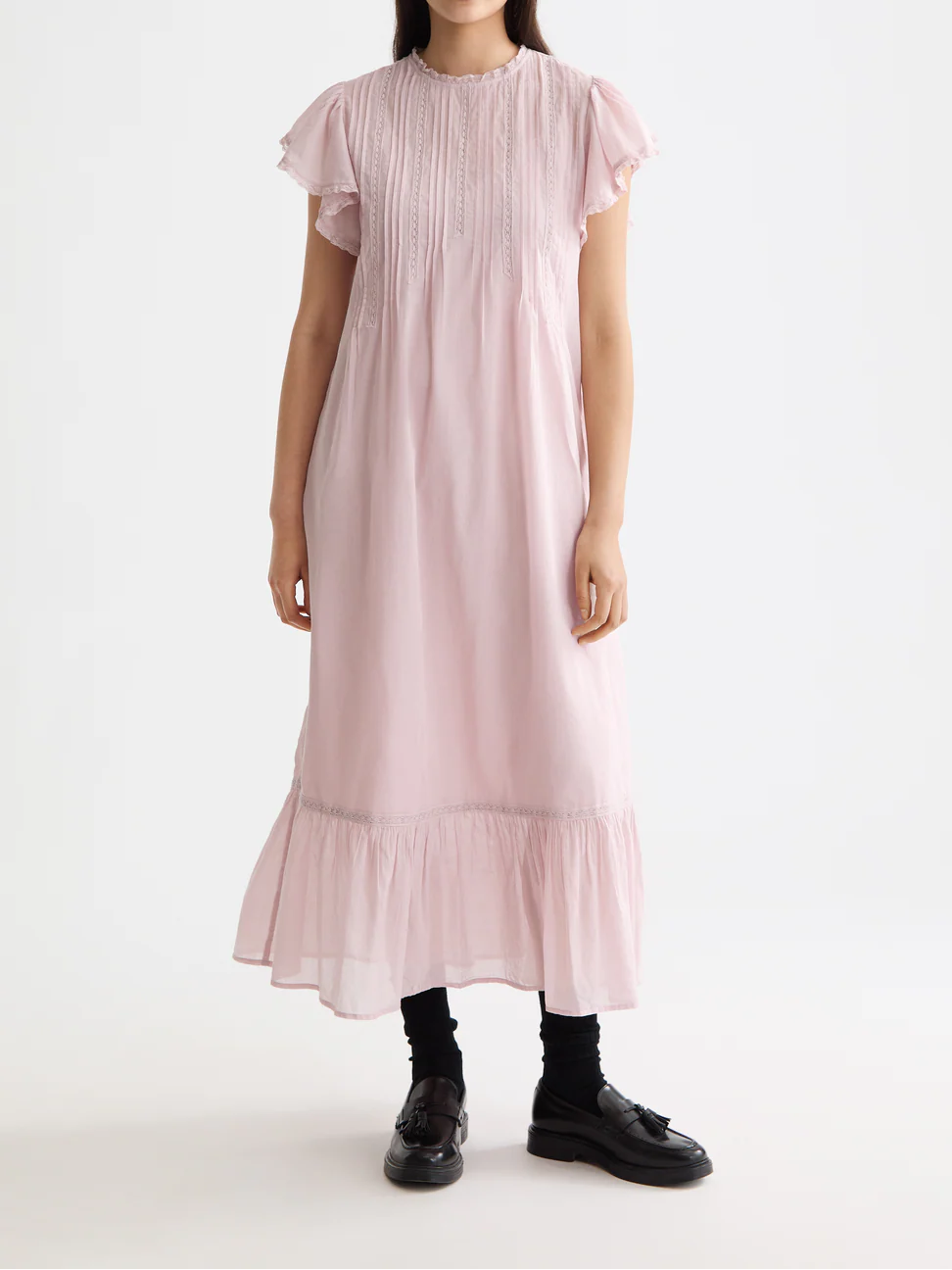 Maxi dress with lace details