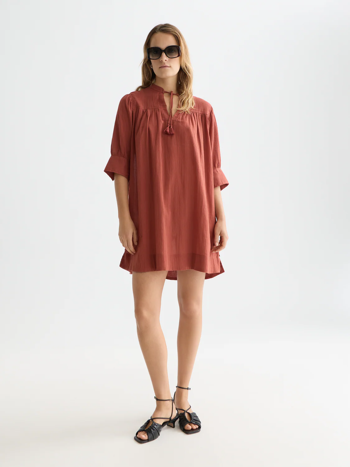 Mini gathered sleeve dress
